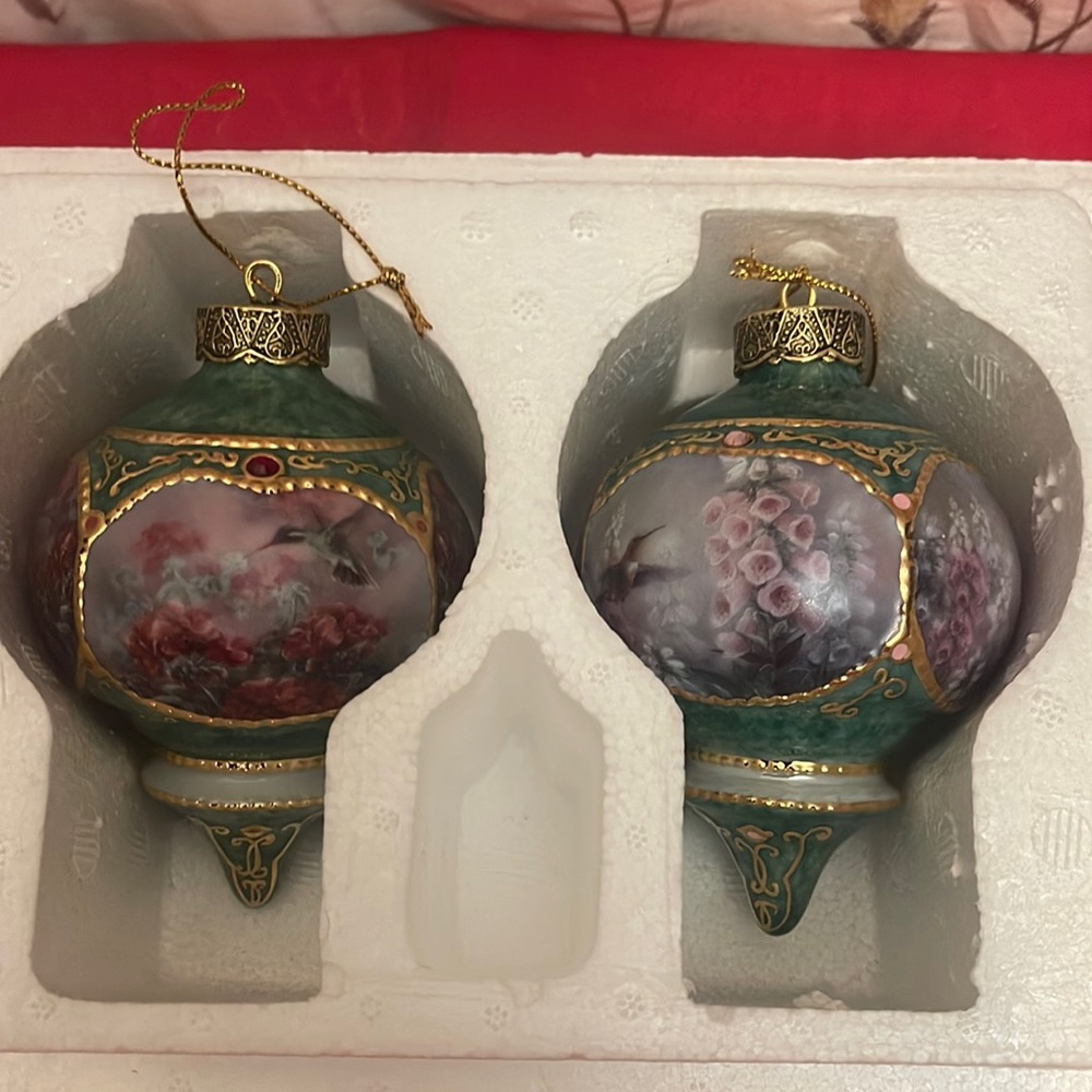 Hummingbirds Ornaments. Set of 2. Mint Condition
